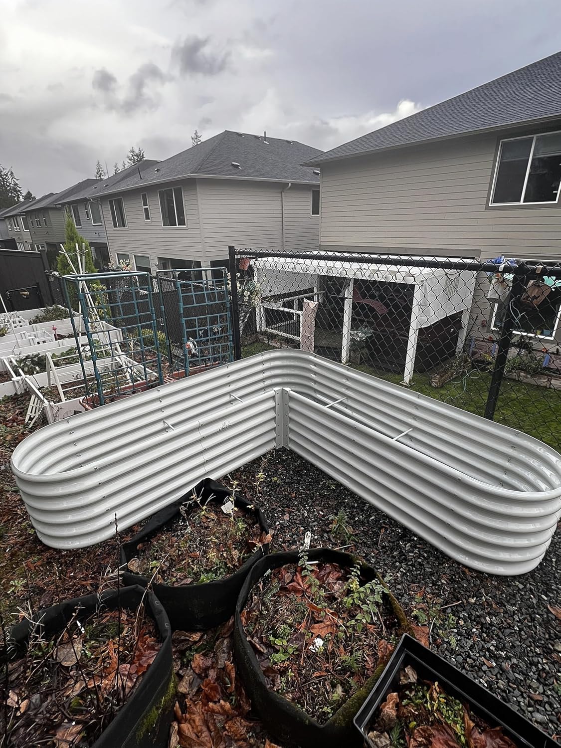 18" Tall Modular Raised Garden Bed Set, 14-Piece White Layout for Customizable Gardening